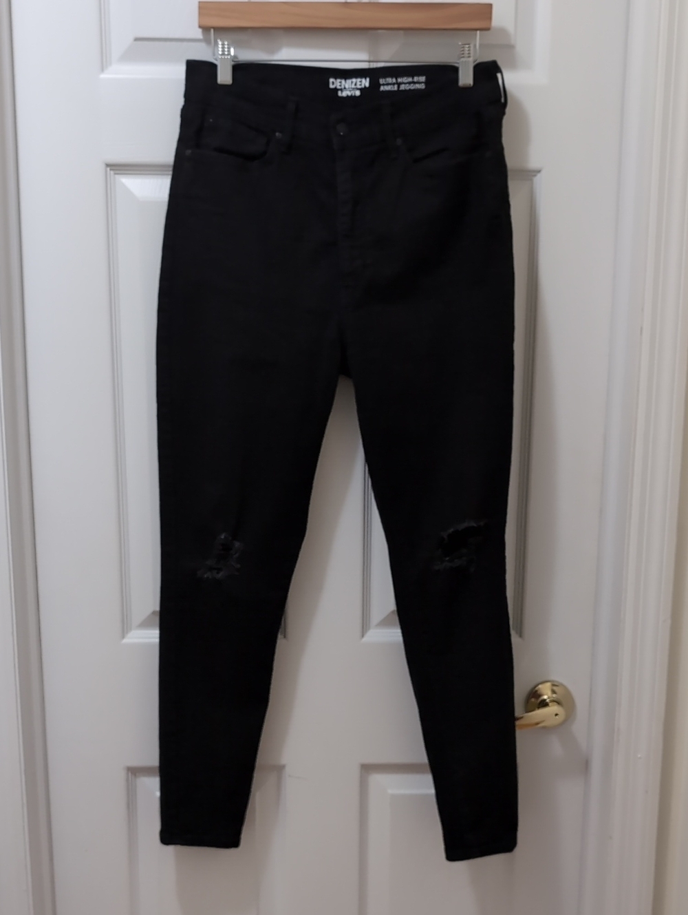 Denizen Levis Black High-Rise Ankle Jegging